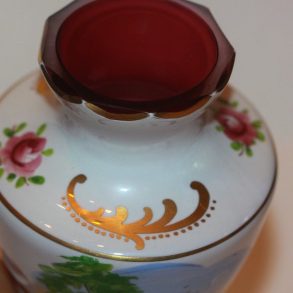 BOHEMIAN MOSER CZECH WHITE CASED CUT TO RED GLASS VASE SCENIC HAND PAINTED - Picture 4 of 9